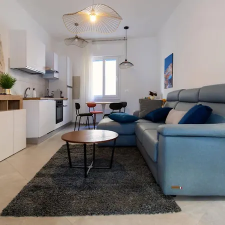 Casa Azzurra 2 Apartment *